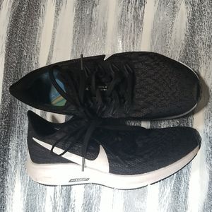 Nike zoom pegasus size 6